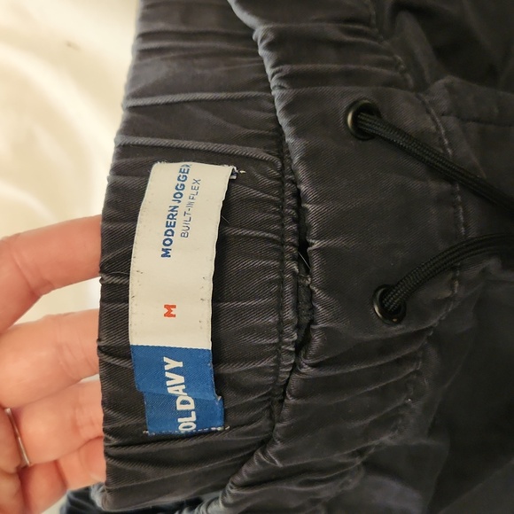 Men's medium old navy cargo joggers - Picture 2 of 3